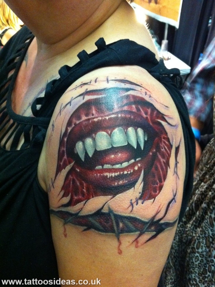 肩部新风格的吸血鬼纹身图案
