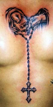 胸部黑色宗教十字架纹身图案