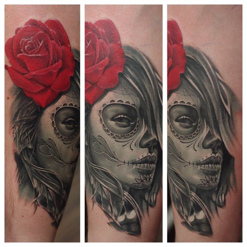 手臂现实主义风格彩色墨西哥女人肖像纹身