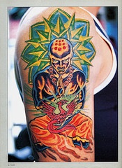 肩部彩色印度教僧侣纹身图片