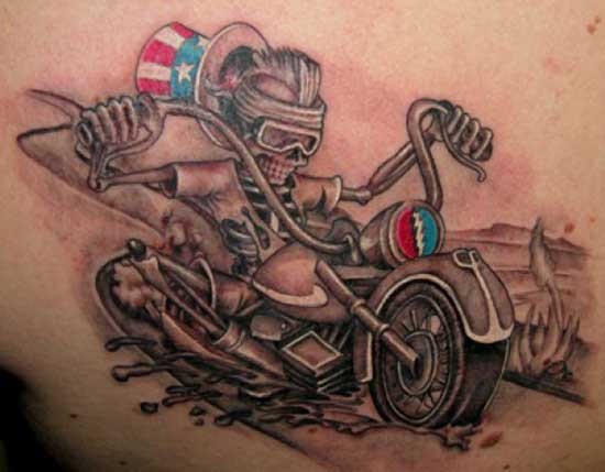 肩部彩色美国摩托车骨架赛车纹身图案