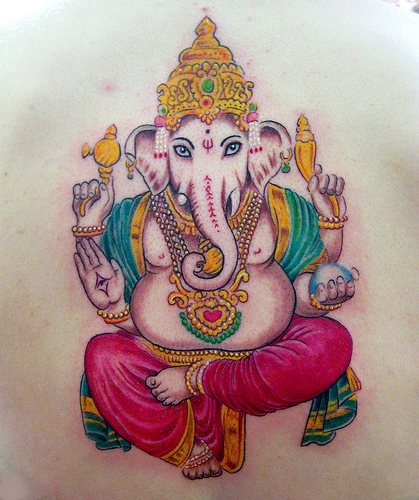 背部彩色印度教神象神纹身图片