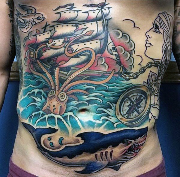 腹部彩色海盗航行船与鲨鱼纹身图案