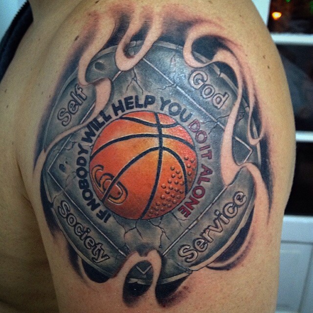 令人惊叹的彩色刻字篮球标志纹身