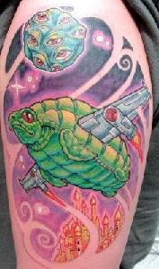 肩部彩色超现实的海龟太空船纹身图片