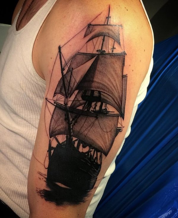 男性肩部黑灰大型帆船纹身图案