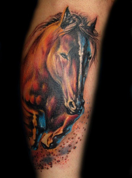 腿部彩色生动的马纹身图案