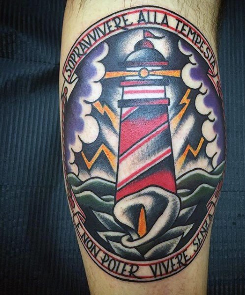 手臂彩色灯塔在风暴中纹身图案