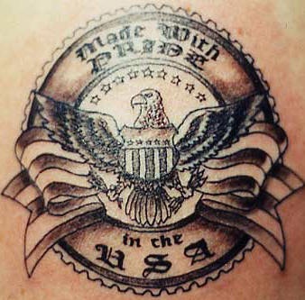 肩部棕色美国图标纹身图案
