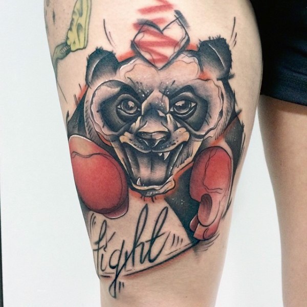 腿部插画风格的彩色熊猫拳击手纹身