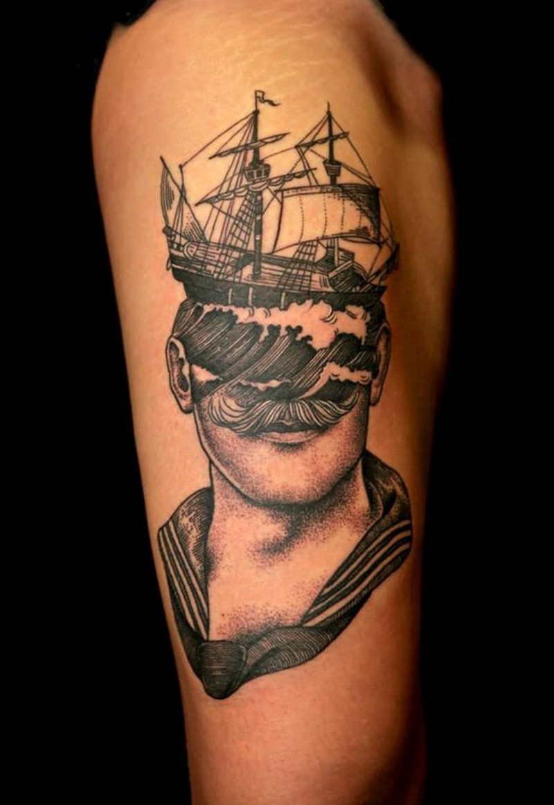 肩部黑色独特风格海上主题纹身图案