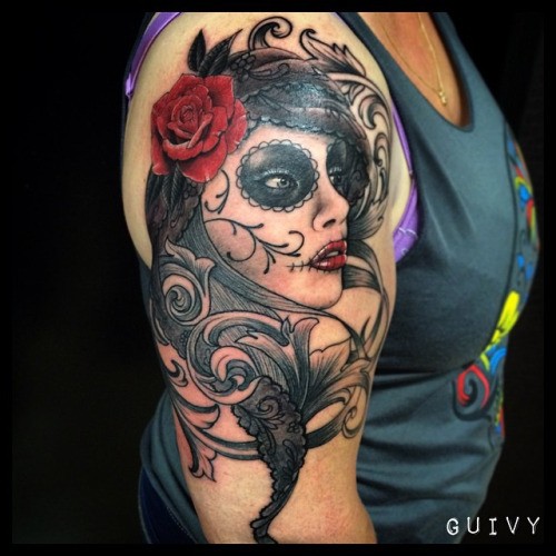 肩部墨西哥彩色女性肖像纹身图案