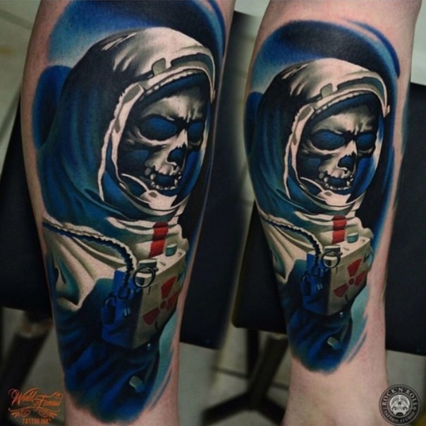 腿部新风格的彩色宇航员骨架纹身