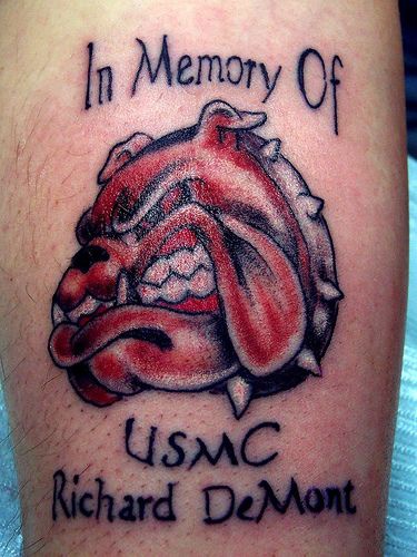 腿部彩色美国海军陆的斗牛纹身