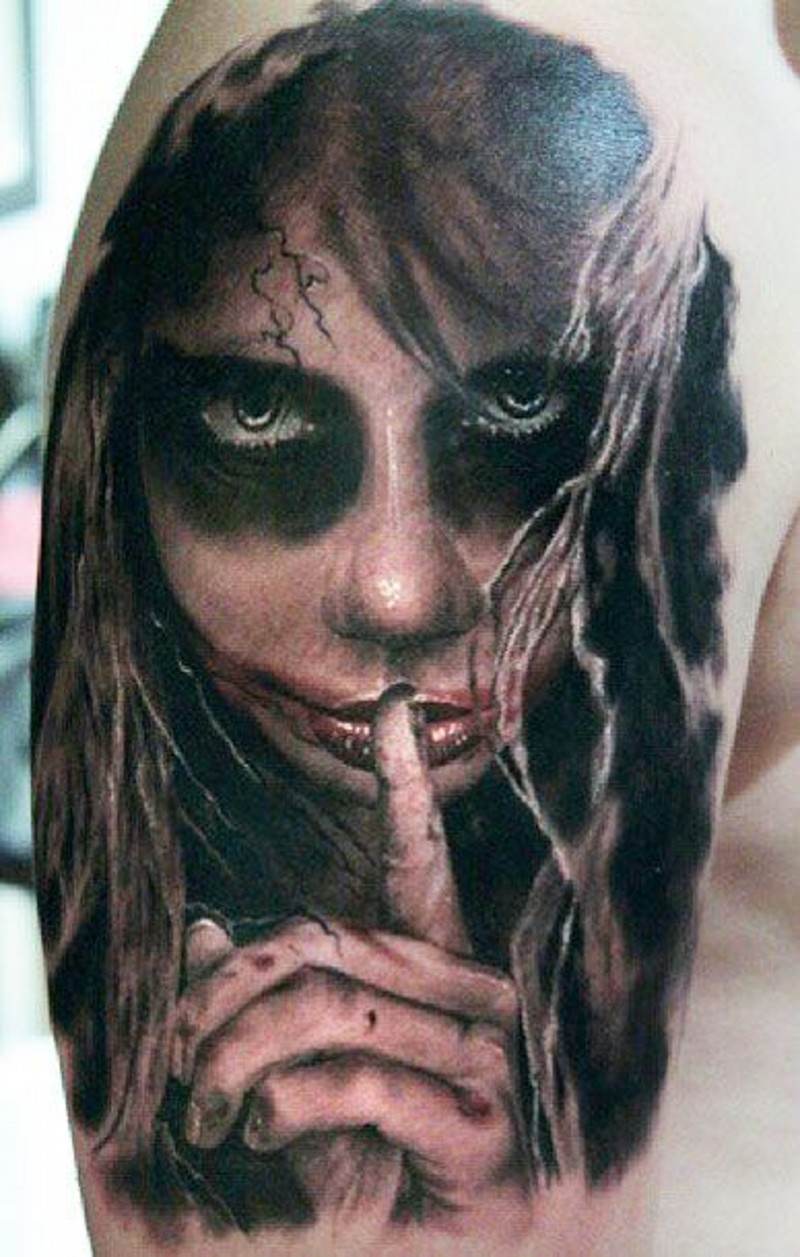 肩部神秘可怕的死亡女神纹身图片