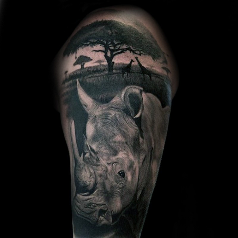 肩部华丽壮观的野生动物与犀牛纹身图案