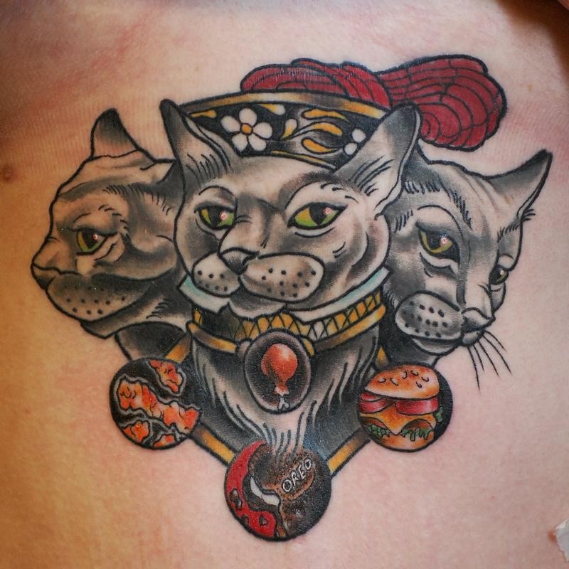 肩部插画风格猫标志纹身图案