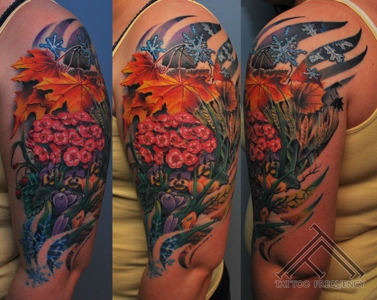 肩部令人惊叹的五彩野花纹身图案
