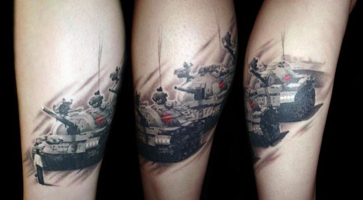 腿部全新流派彩色现代大坦克纹身