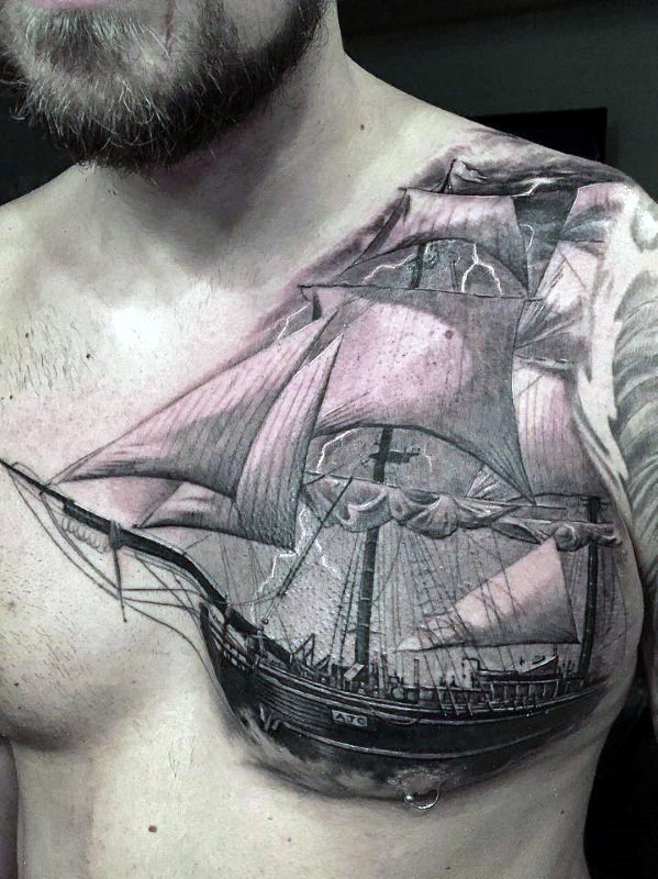 男性肩部黑灰帆船与闪电纹身图案