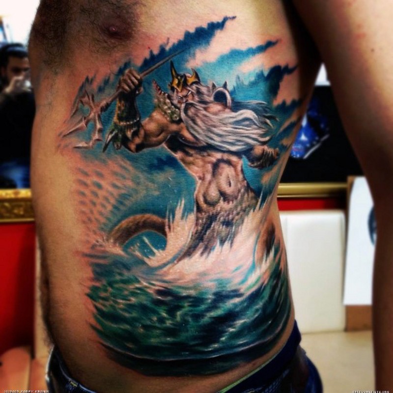 腰部彩色愤怒的海神纹身图案