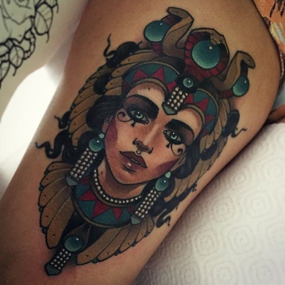 腿部彩色部落女人肖像纹身图案