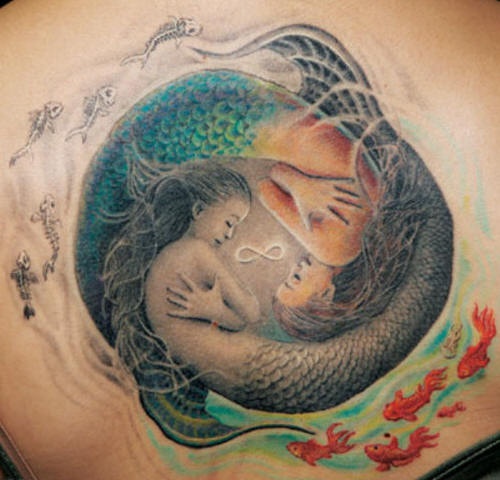 腰部彩色阴阳两美人鱼纹身图案