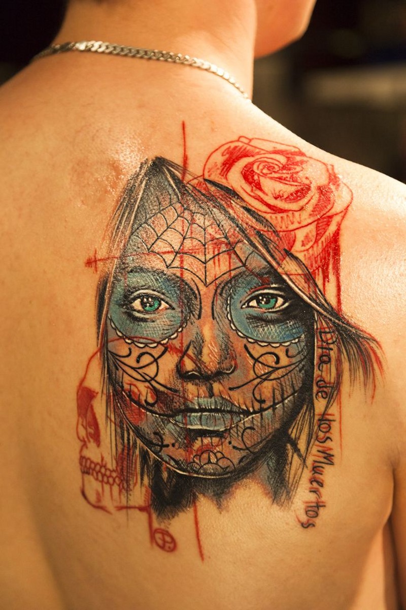 肩部彩色死亡女性纹身图案