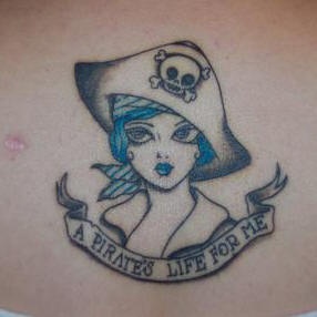 手臂黑色戴海盗帽女人纹身图案