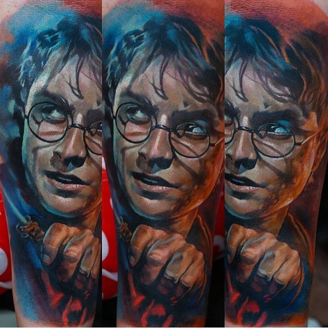 现实主义风格的彩色哈利·波特肖像纹身