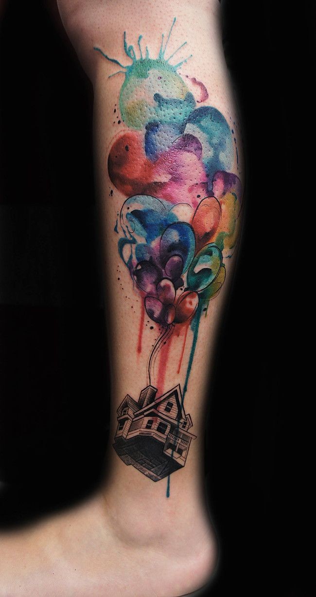 腿部水彩风格的彩色气球与房子纹身