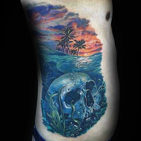 逼真的彩色的海洋水下骷髅纹身图案