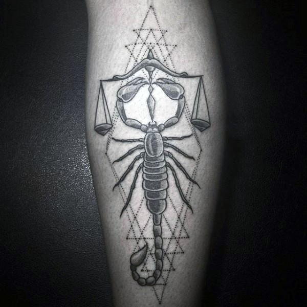 腿部黑灰天秤座蝎子纹身图案