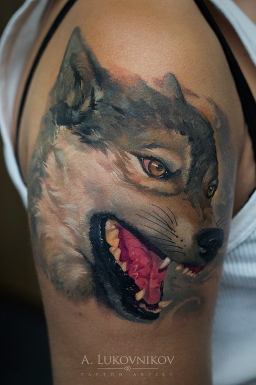 肩部彩色全新学校风格自然狼纹身图案
