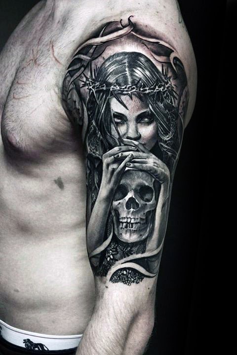 雕刻风格黑白肩膀妇女骷髅纹身图片