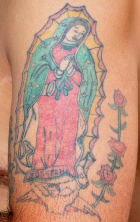 手臂彩色墨西哥圣女纹身图案