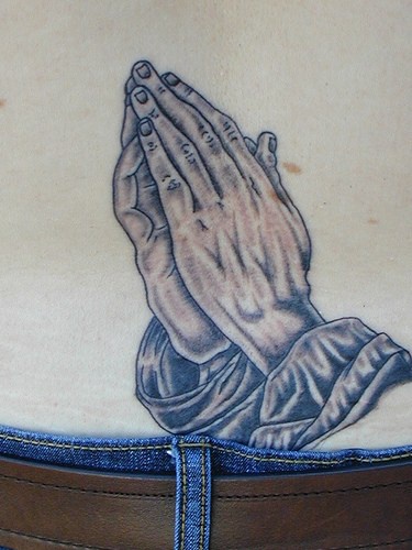 腰部黑棕色祈祷手纹身图案