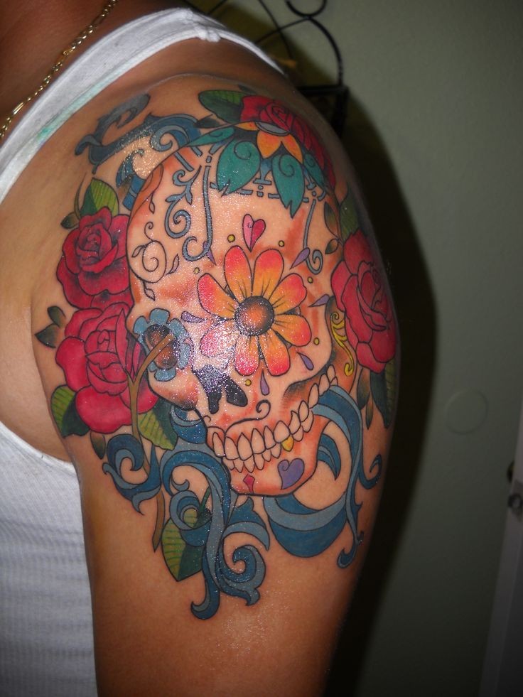 肩部彩色花朵sugar骷髅头纹身图案
