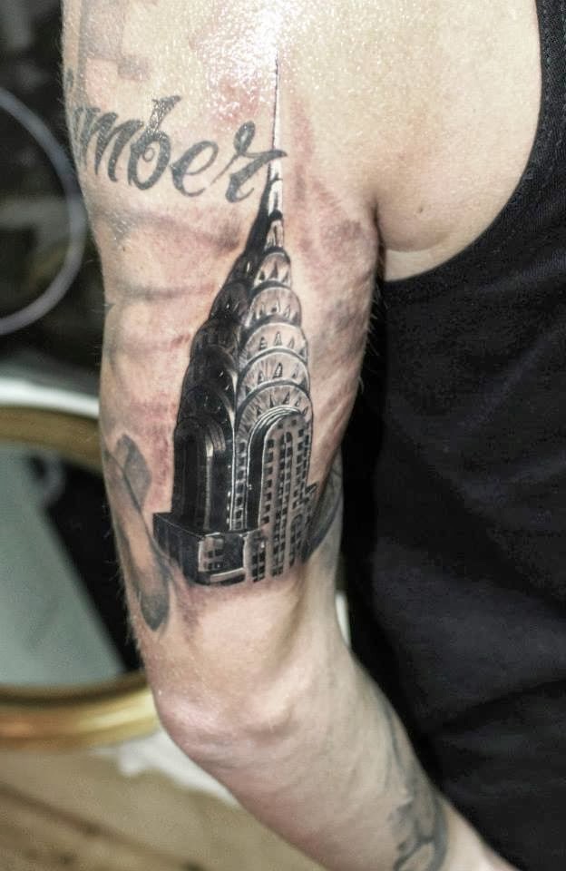 令人难以置信的逼真美国帝国大厦纹身
