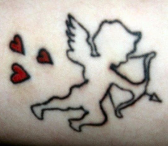 手臂彩色爱的天使纹身图案