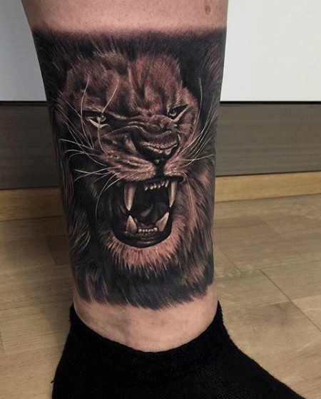 腿部逼真的写实风格狮子吼纹身图案