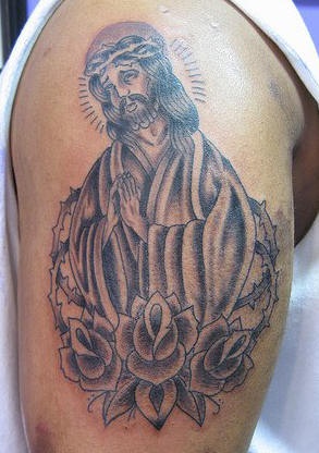 肩部经典黑白耶稣纹身图案