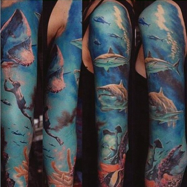 手臂彩色鲨鱼和鱼纹身图案