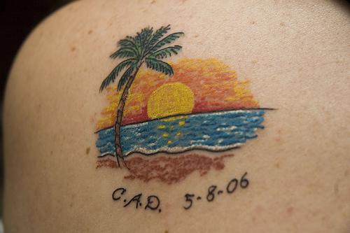 彩色夏威夷树纹身图案