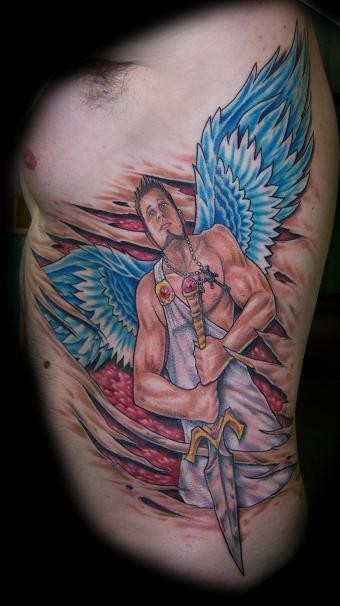 腰部彩色天使与剑纹身图案