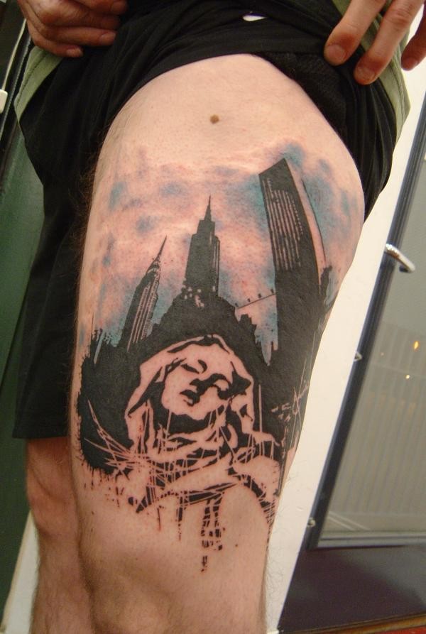 腿部黑白大城市建筑纹身图案