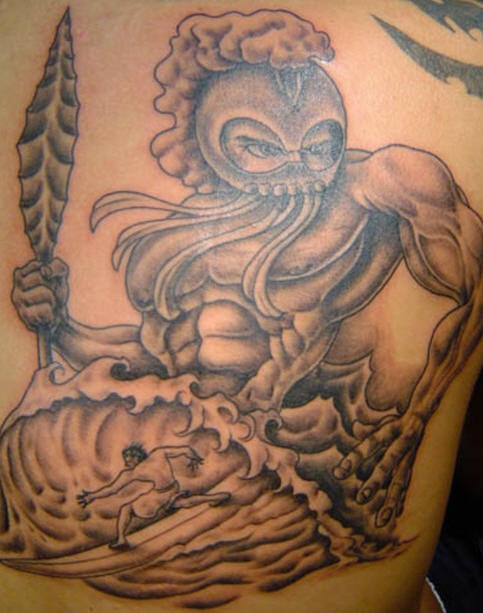 背部海洋战士纹身图案