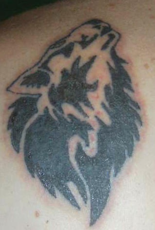 部落风格的狼纹身图片