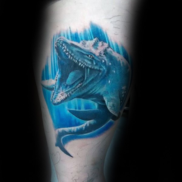 大腿彩色鳄鱼纹身图案