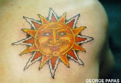 彩色微笑太阳符号纹身图案